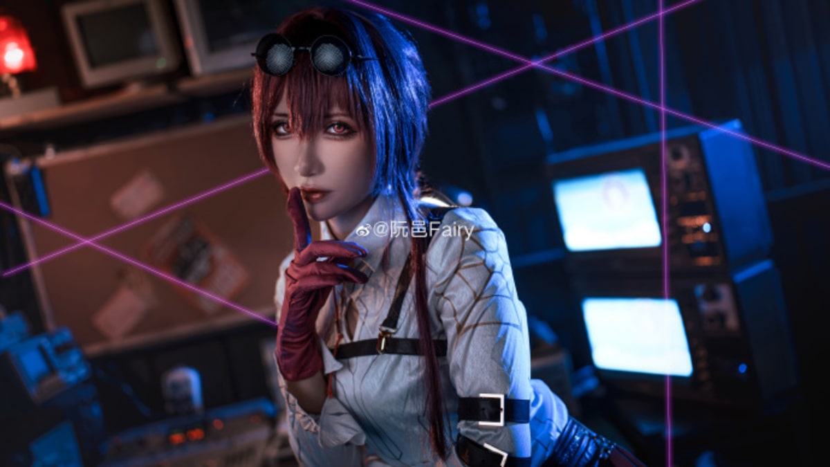 Si mê với bộ ảnh cosplay Kafka Honkai Star Rail chuẩn thanh lịch