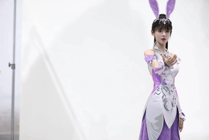 Màn cosplay Tiểu Vũ của Trương Dư Hi trong Đấu La Đại Lục: Đẹp hơn cả bản gốc