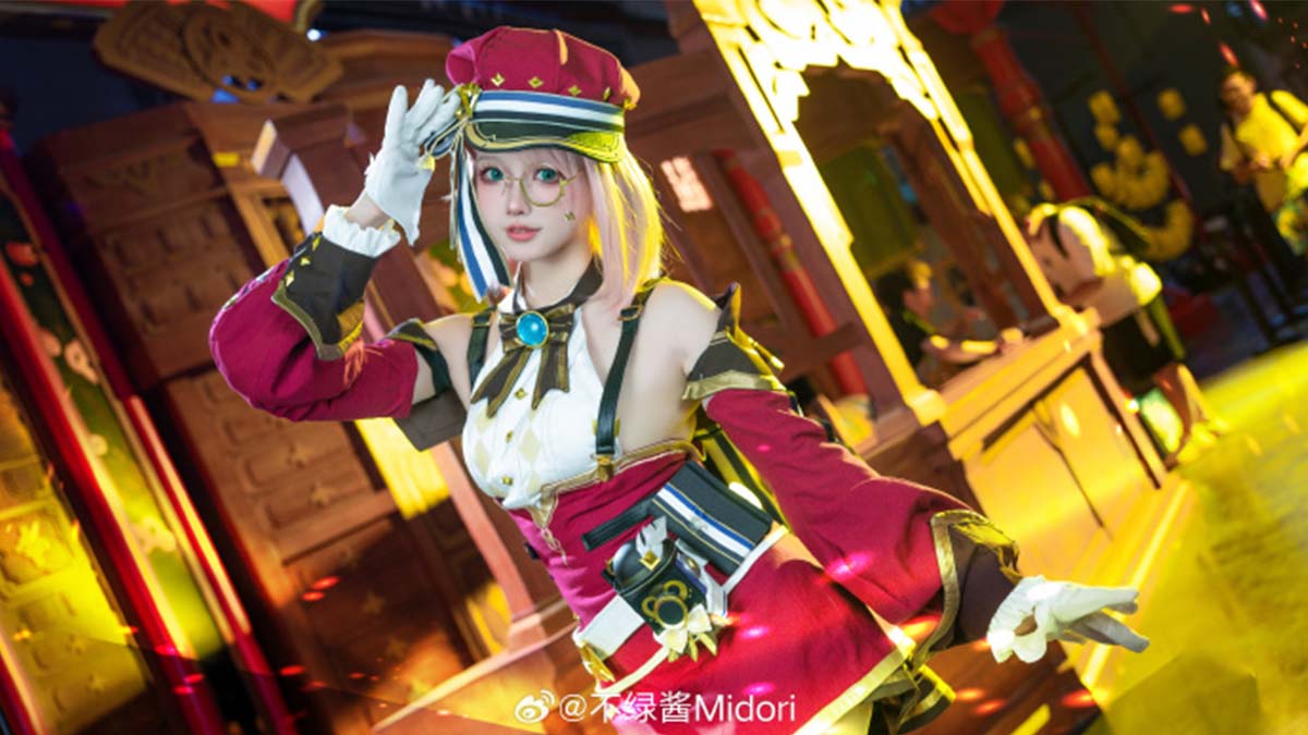 Genshin Impact: Ngắm bộ cosplay Charlotte, nữ phóng viên xinh đẹp đến từ Fontaine