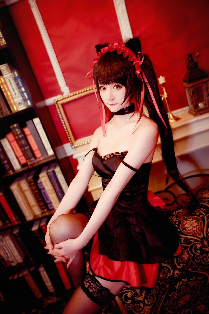 Cosplay Kurumi trong Date A Live cực sexy và cuốn hút